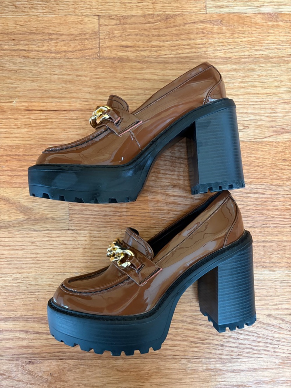 Madden Girl Chunky Heel Loafers in Brown with Gold Chain - Picture 2 of 4
